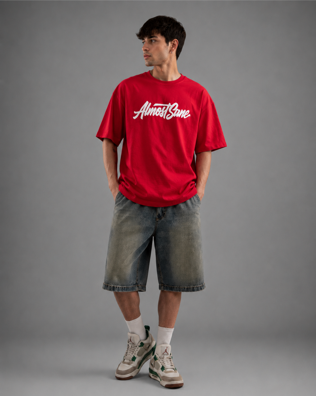 SIGNATURE SCRIPT OVERSIZED TEE