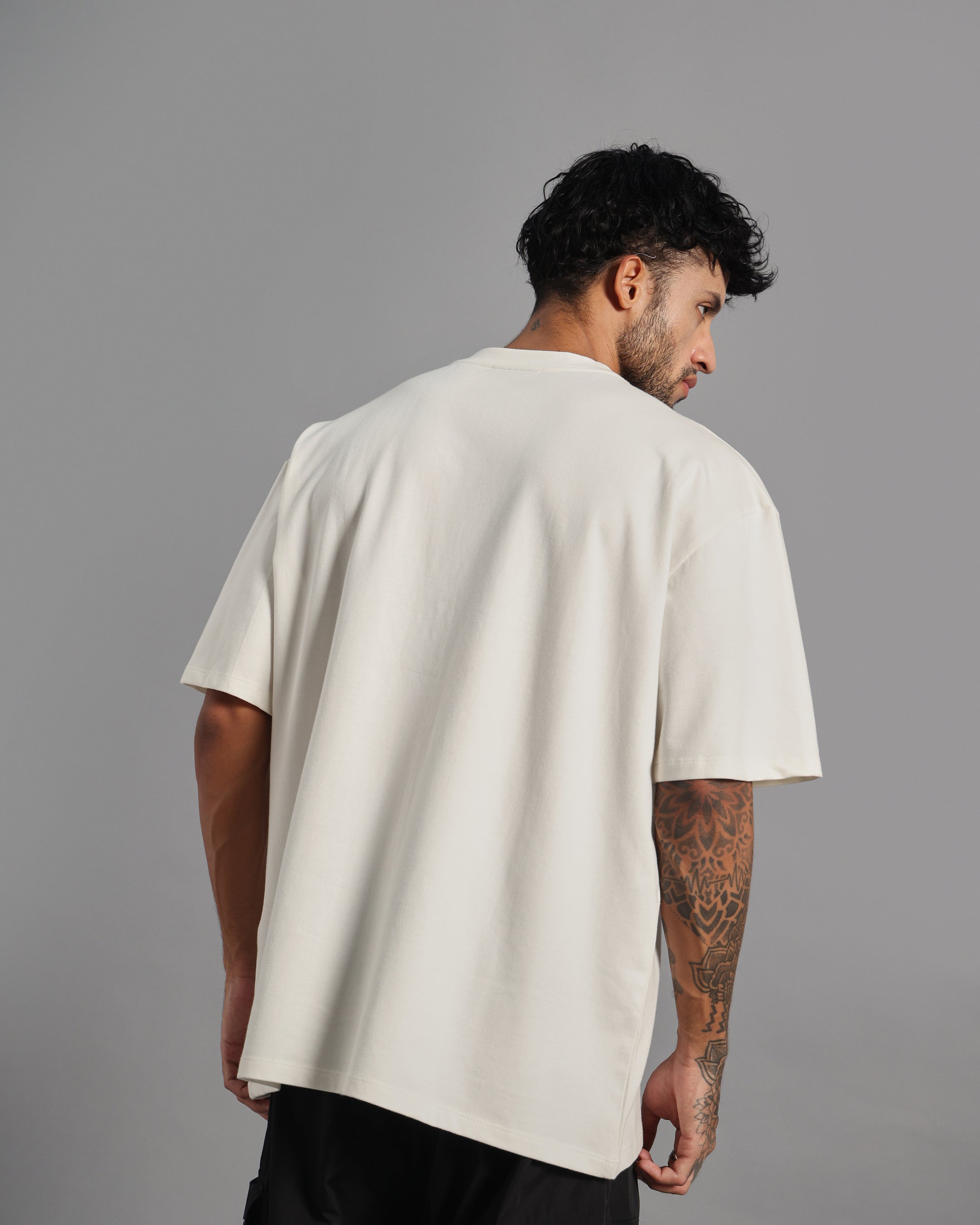 WILD INSTINCT OVERSIZED TEE