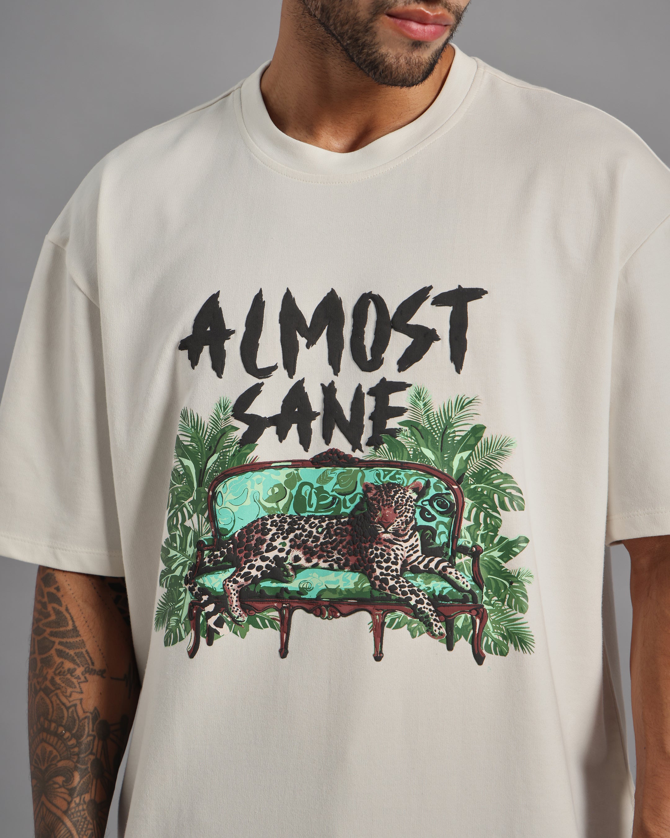WILD INSTINCT OVERSIZED TEE