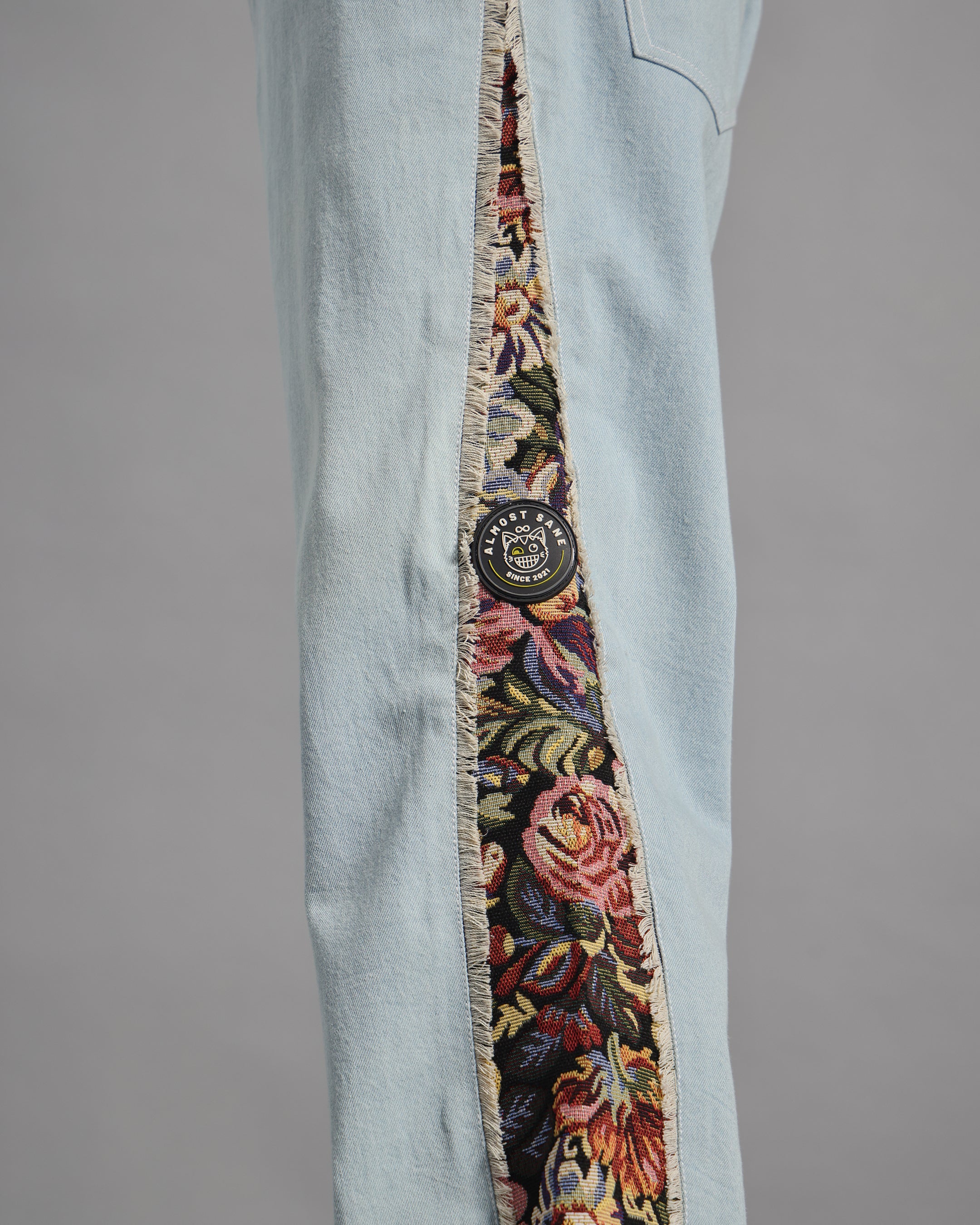 TAPESTRY PANEL DENIM