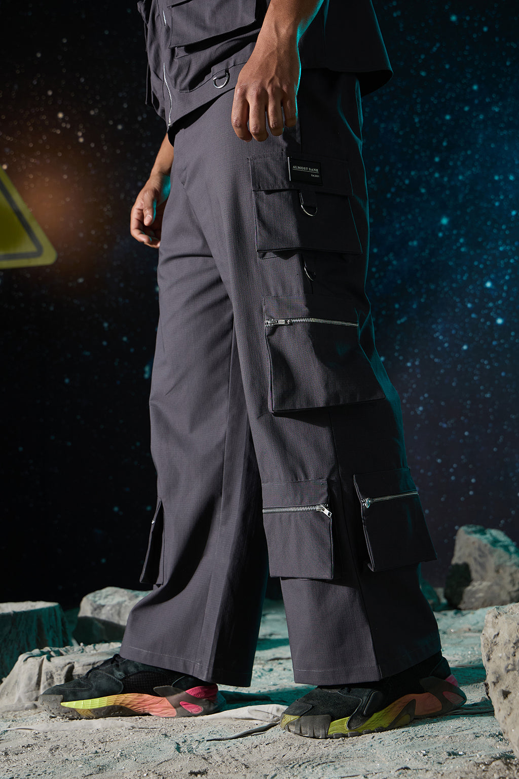 MEN'S GREY ZIPPER CARGO