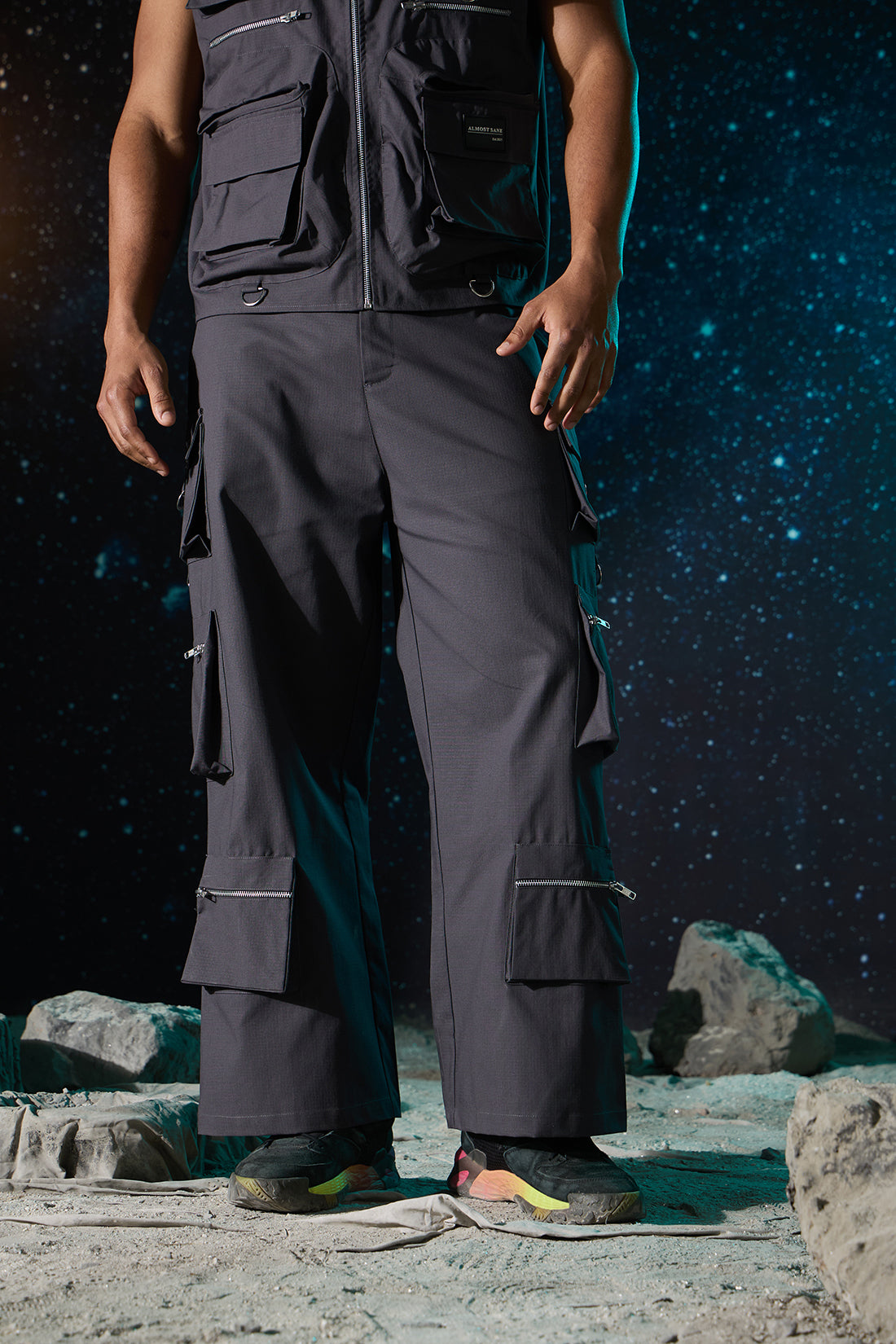 WOMEN'S GREY ZIPPER CARGO