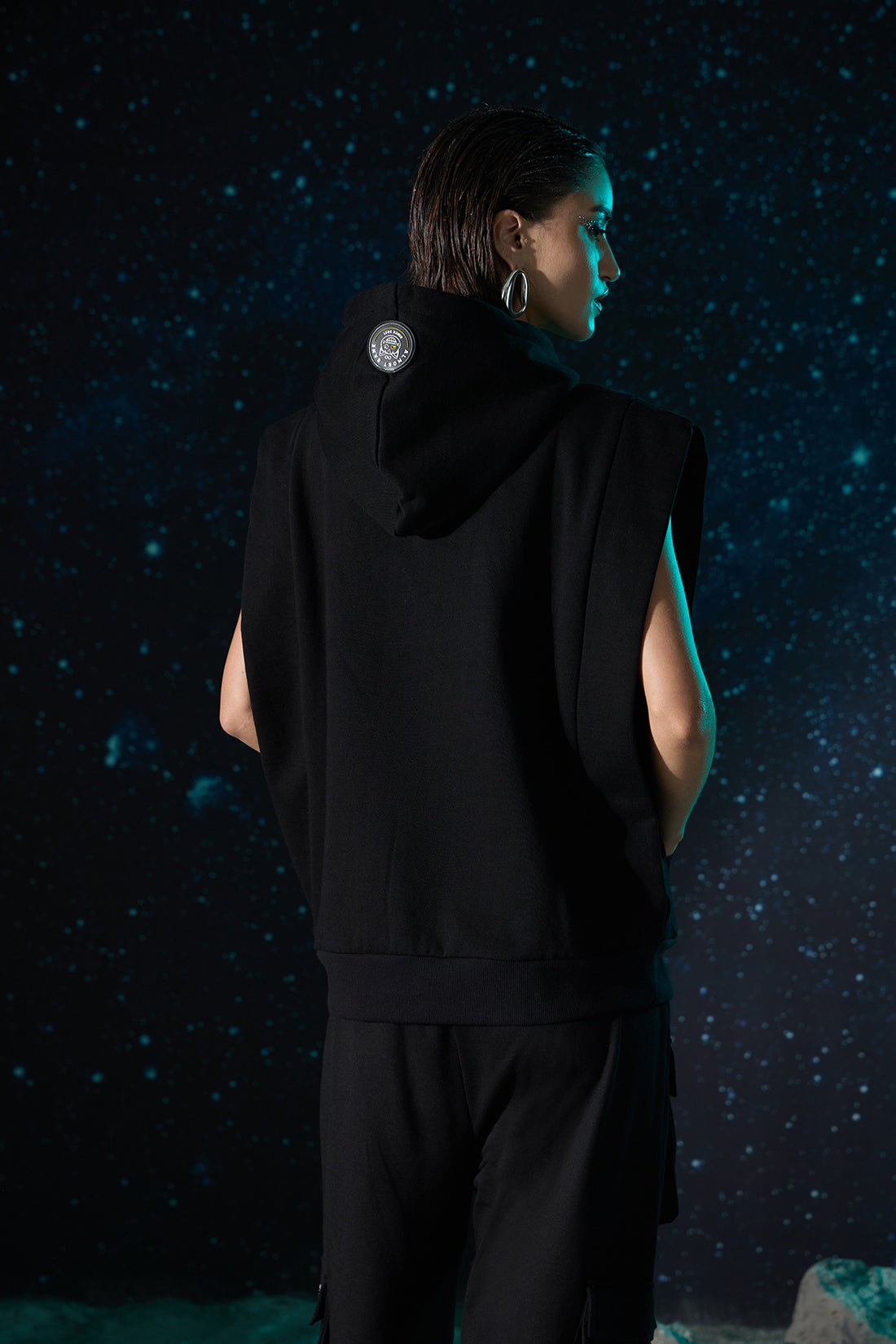 UNISEX BLACK BOXFIT HOODIE