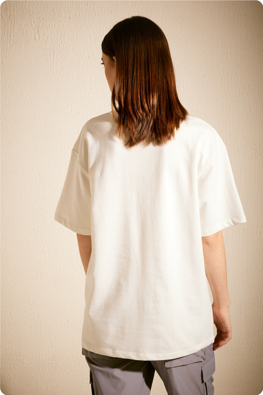 WOMEN'S WHITE ESSENTIAL TSHIRT