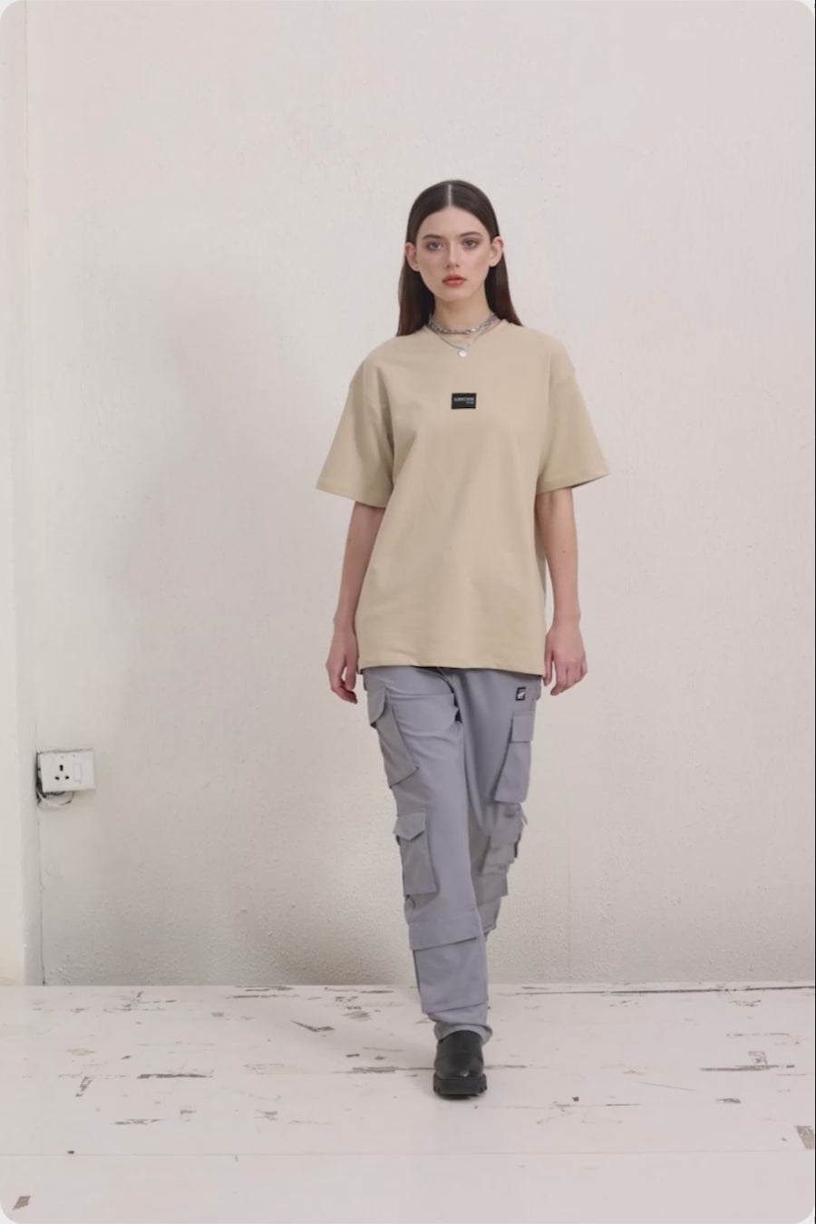 WOMEN'S BEIGE ESSENTIAL TSHIRT
